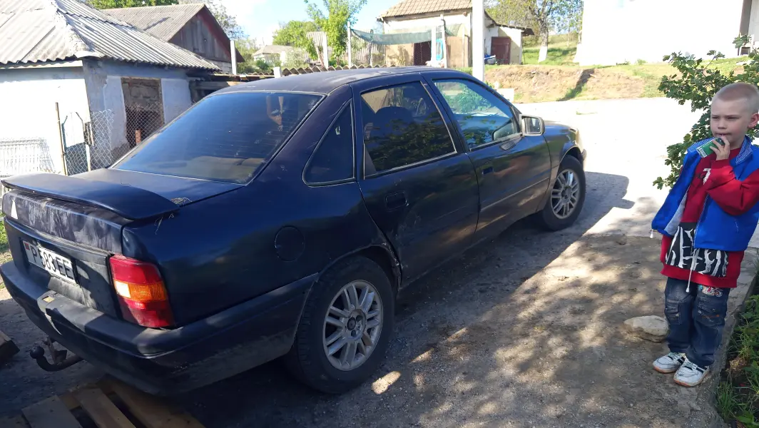 Opel Vectra, 1993
