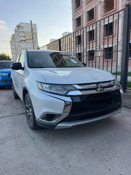 Mitsubishi Outlander, 2017