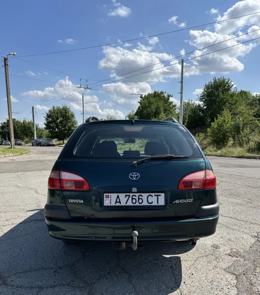 Toyota Avensis, 2000
