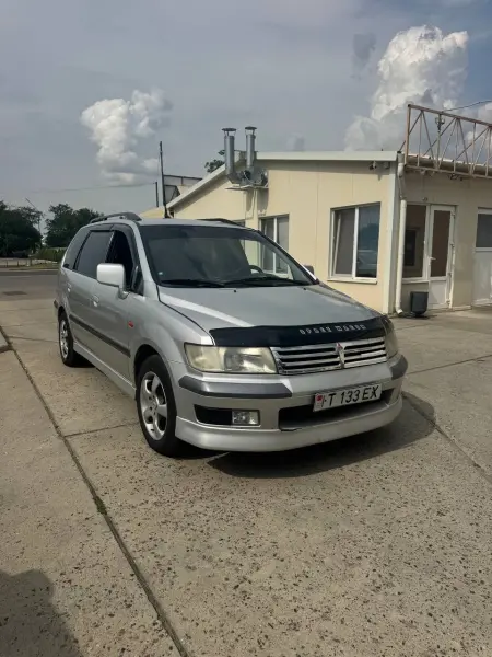 Mitsubishi Space Star, 2001