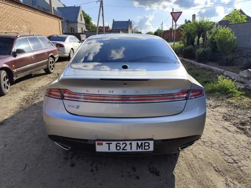 Lincoln MKZ, 2016