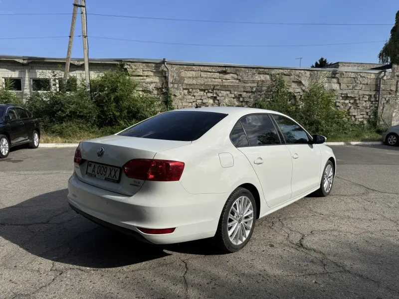 Volkswagen Jetta, 2014