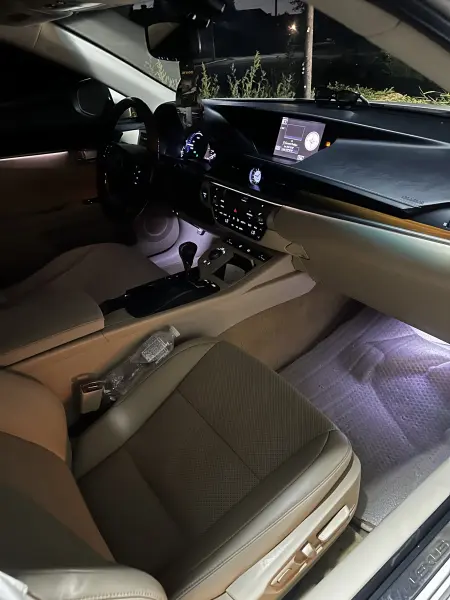 Lexus ES, 2014