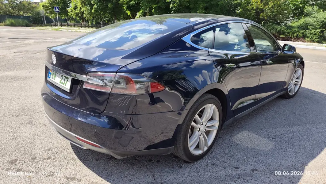 TESLA S, 2014