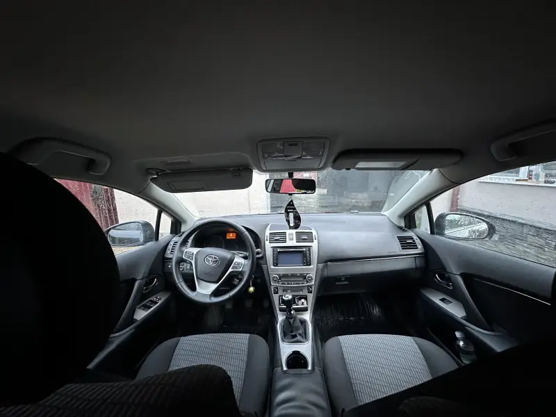 Toyota Avensis, 2010