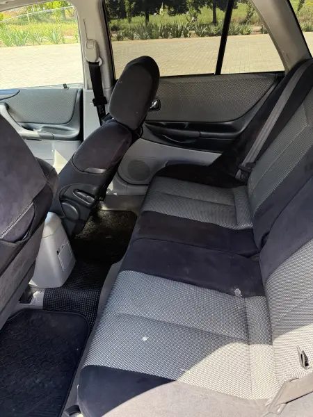 Mazda 323, 2003