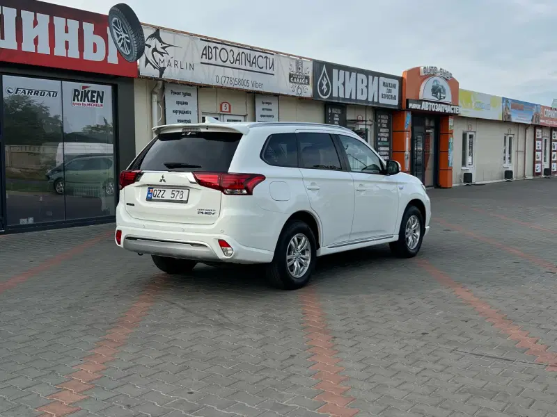 Mitsubishi Outlander, 2019