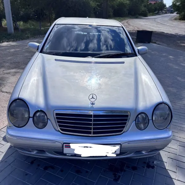 Mercedes-Benz E-Class, 2001