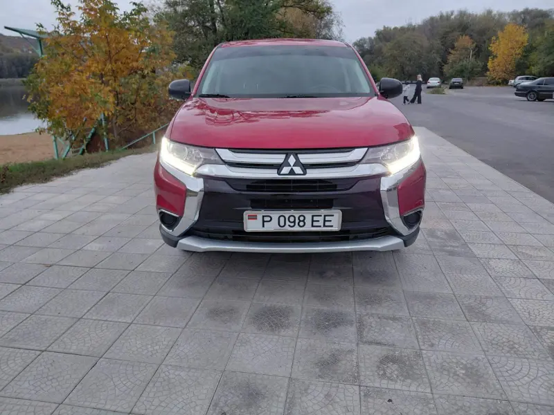 Mitsubishi Outlander, 2016