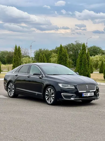 Lincoln MKZ, 2017