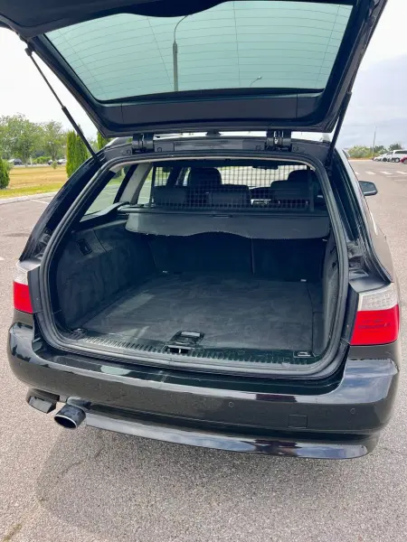 BMW 5 Series, 2009