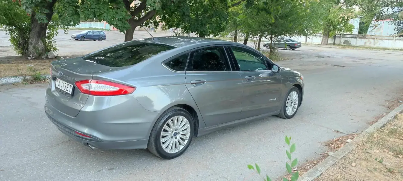Ford Fusion, 2014
