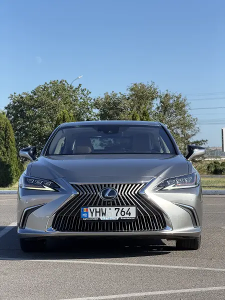 Lexus ES, 2020