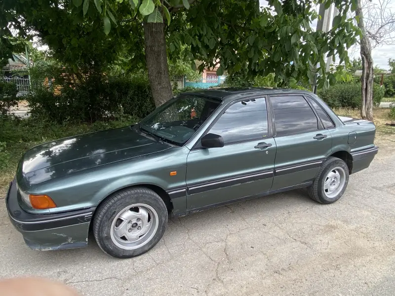 Mitsubishi Galant, 1989
