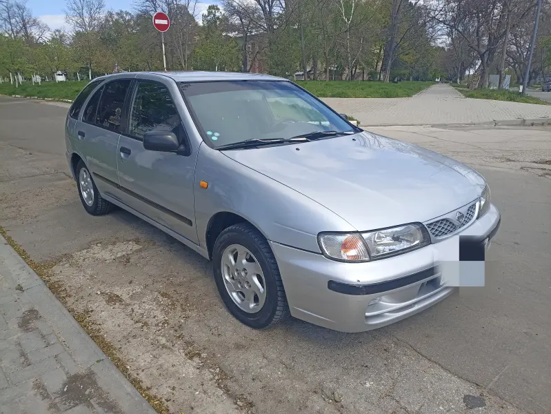 Nissan Almera, 1999