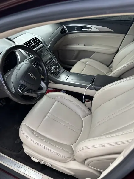 Lincoln MKZ, 2017