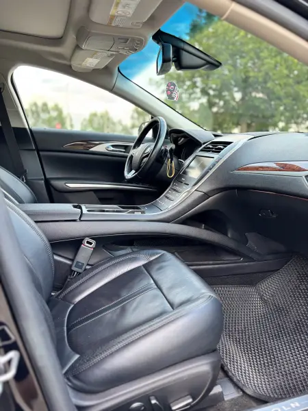 Lincoln MKZ, 2015