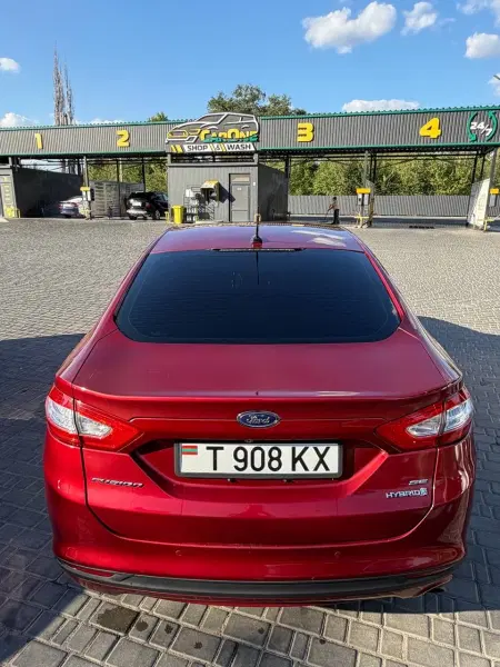 Ford Fusion, 2014