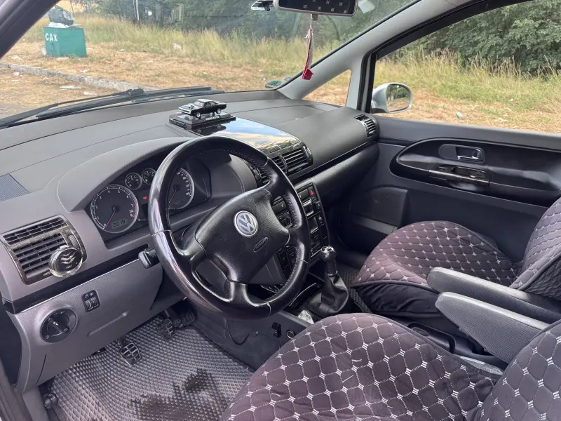 Volkswagen Sharan, 2004