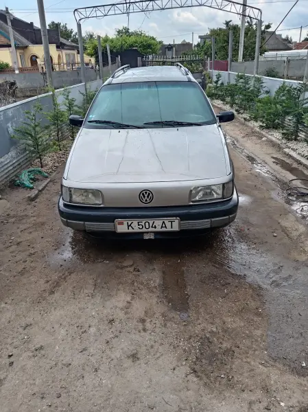 Volkswagen Passat, 1993