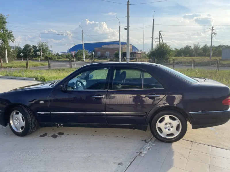 Mercedes-Benz E-Class, 1998