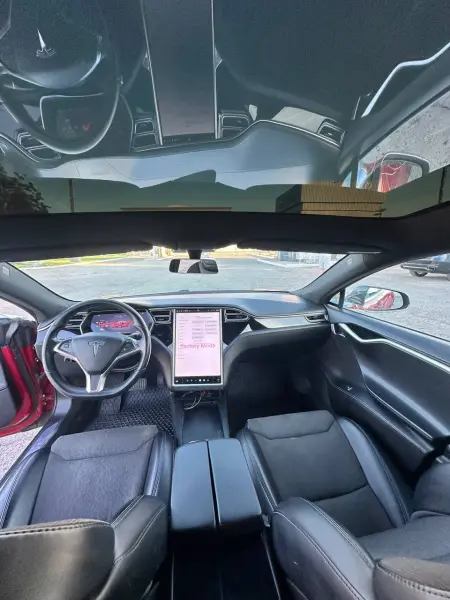 TESLA S, 2017
