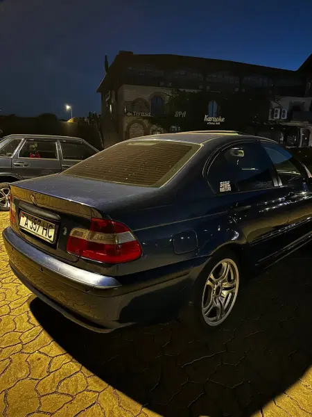 BMW 3 Series, 2004