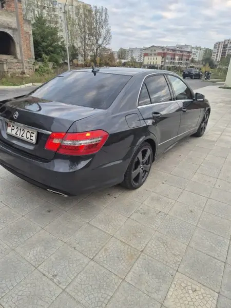 Mercedes-Benz E-Class, 2010