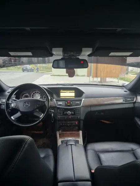 Mercedes-Benz E-Class, 2010