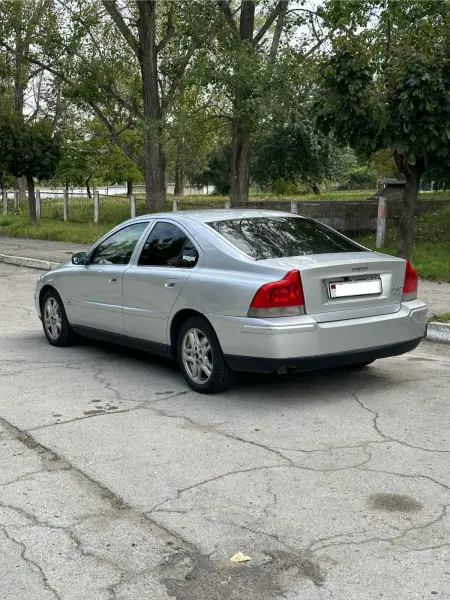 Volvo S60, 2003