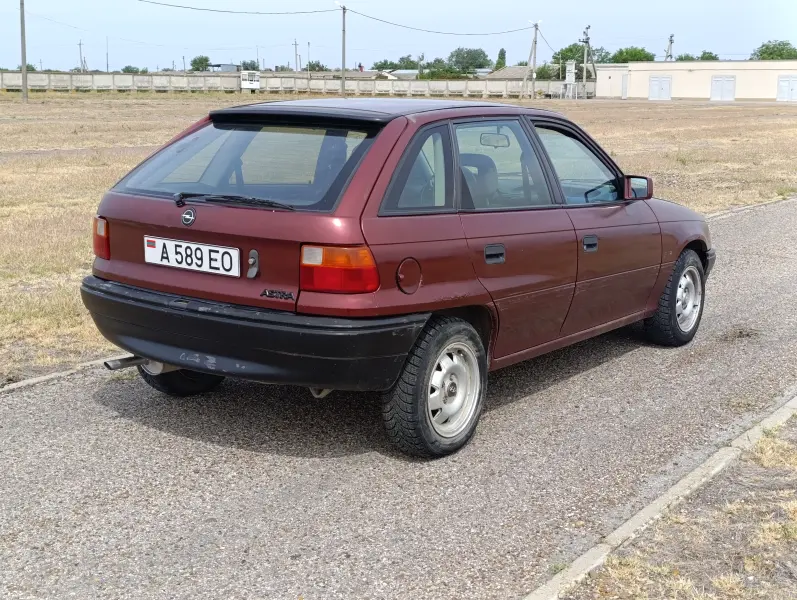 Opel Astra, 1992