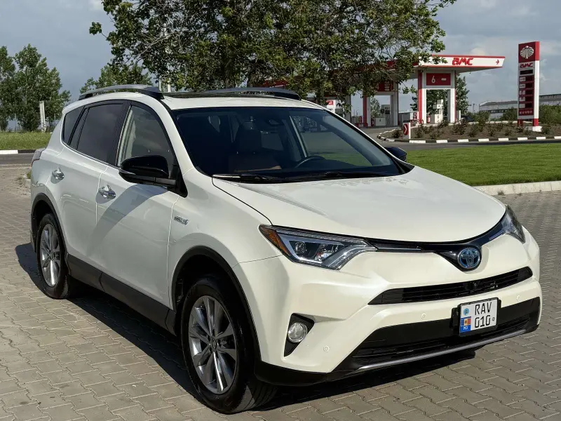 Toyota RAV4, 2016