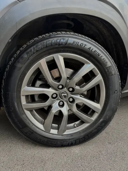 Lexus NX, 2018