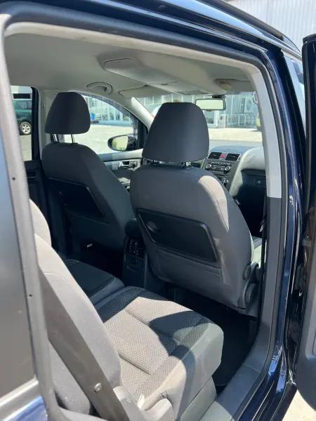 Volkswagen Touran, 2012