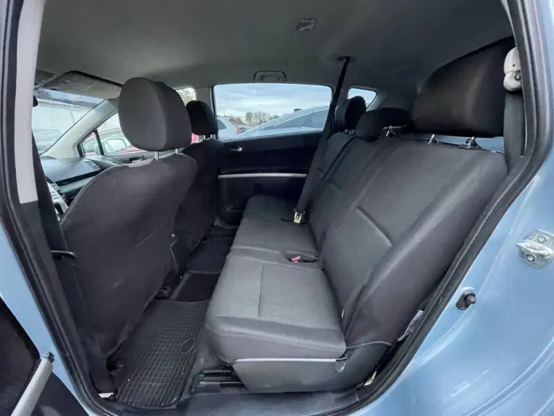 Toyota Corolla Verso, 2005