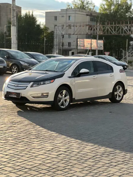Chevrolet Volt, 2012