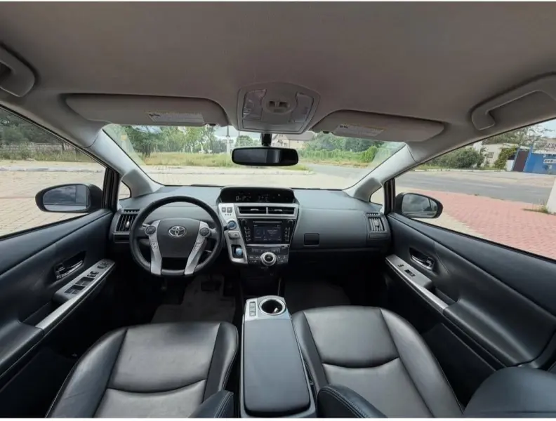 Toyota Prius, 2015