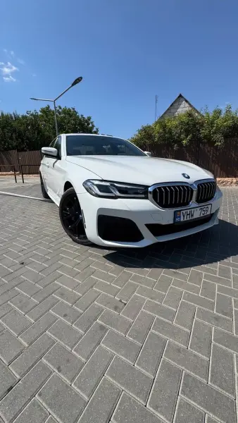 BMW 5 Series, 2022