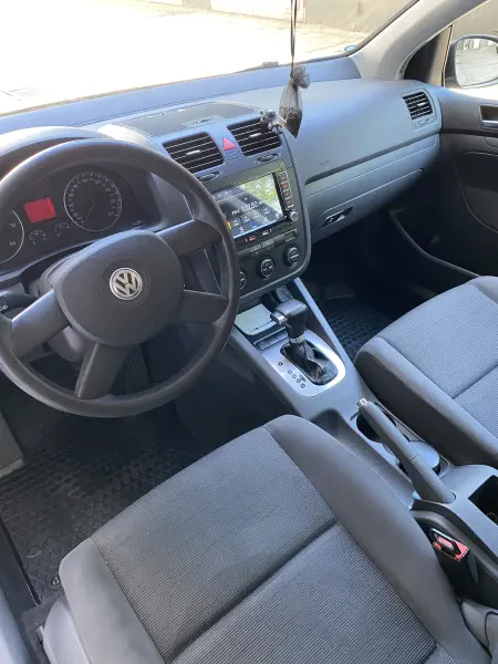 Volkswagen Golf, 2004