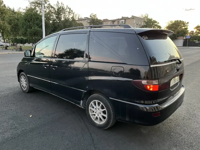 Toyota Previa, 2002