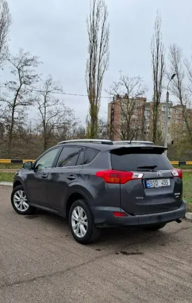 Toyota RAV4, 2015