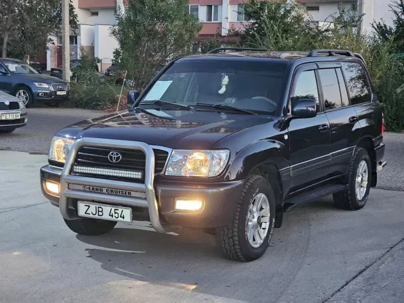Toyota Land Cruiser, 2001
