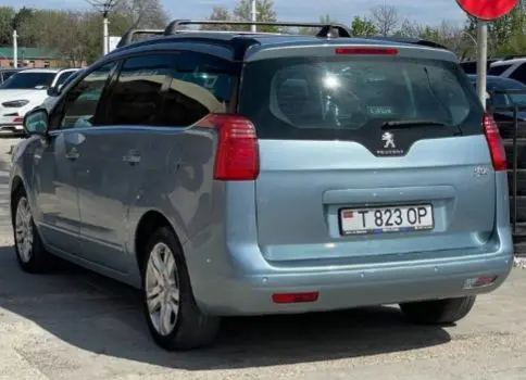 Peugeot 5008, 2009