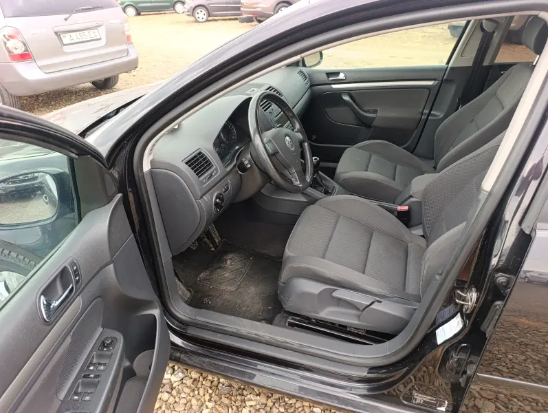 Volkswagen Golf, 2004