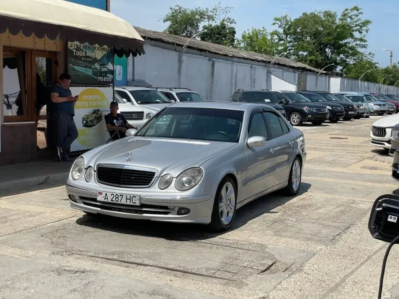 Mercedes-Benz E-Class, 2005