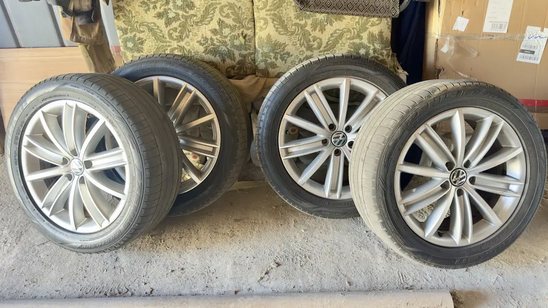 Оригинальные диски R18 VW  с летней резиной Falken 235/50 R18