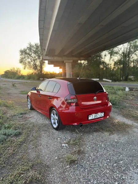 BMW 1 Series, 2005