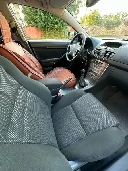 Toyota Avensis, 2006