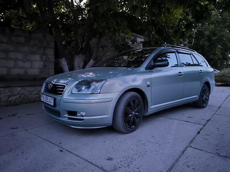 Toyota Avensis, 2003