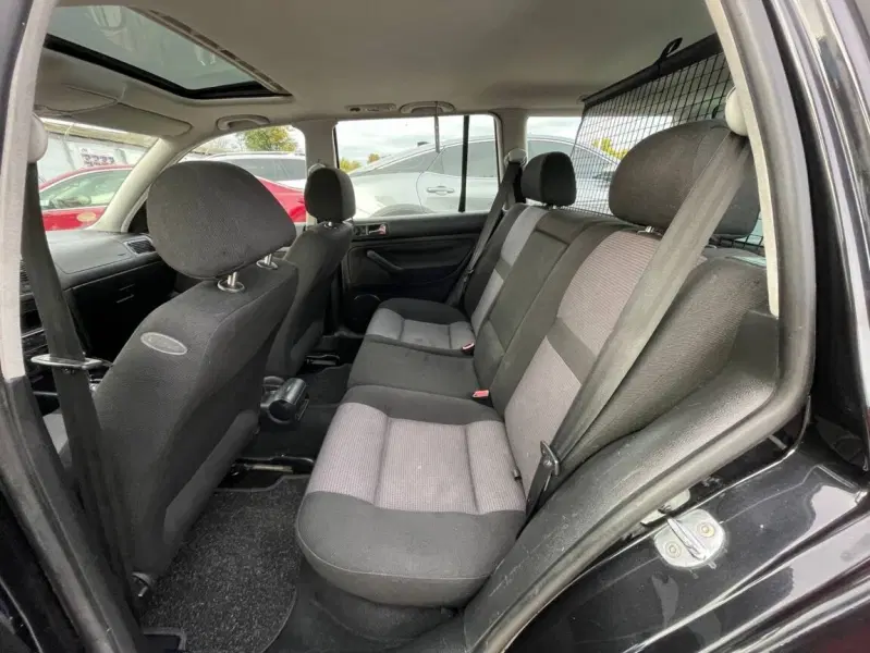 Volkswagen Golf, 2004